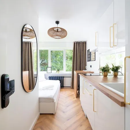 Ξενοδοχείο με διαμερίσματα Oasis Airport By Revalhome