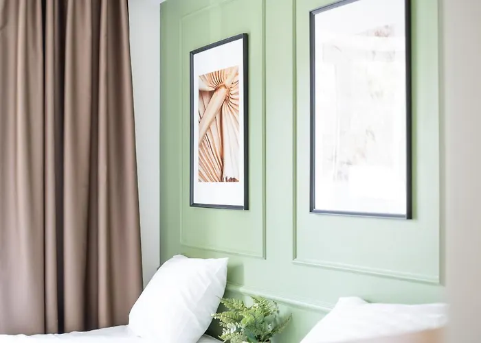 Oasis Airport By Revalhome Апарт-отель 3*